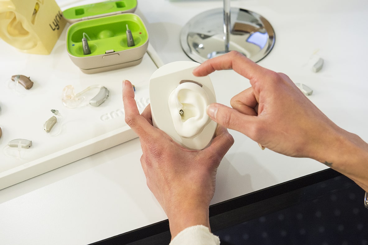 acousticien-ne-en-systemes-auditifs