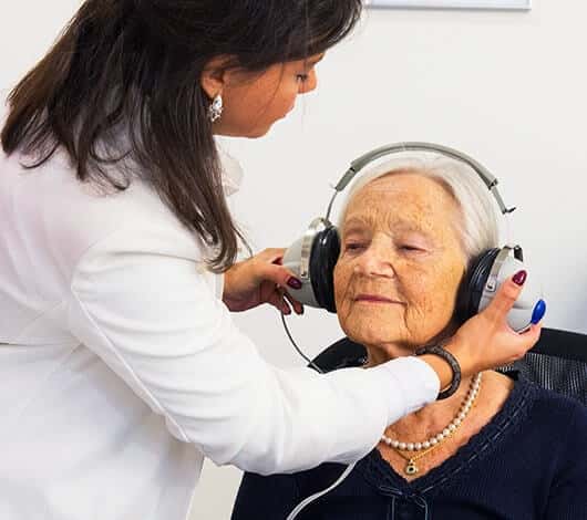  - Acousticien-ne en systèmes auditifs