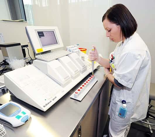  - Assistant-e médical-e